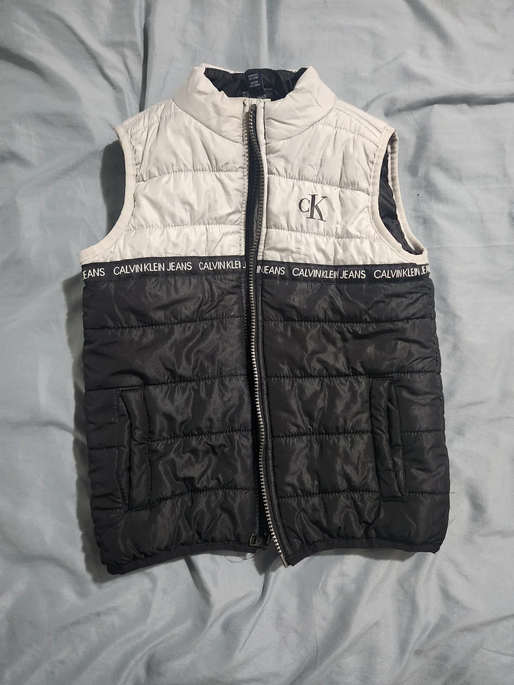 Calvin Klein Colorblock Puffer Vest - White & Black